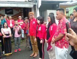 Grace Natalie Abaikan Pendukungnya di Ruteng