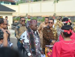 Di Unika Ruteng: Natalius Pigai Bicara Keadilan dan Perlindungan HAM