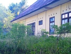Lapangan Inembele dan Kantor Camat Satar Mese Tak Terurus, Warga Kritik Keras Pemimpin Setempat
